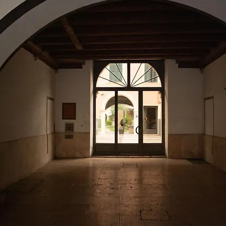 Apartament Guesthost - Veronetta Lovely With Patio! Werona